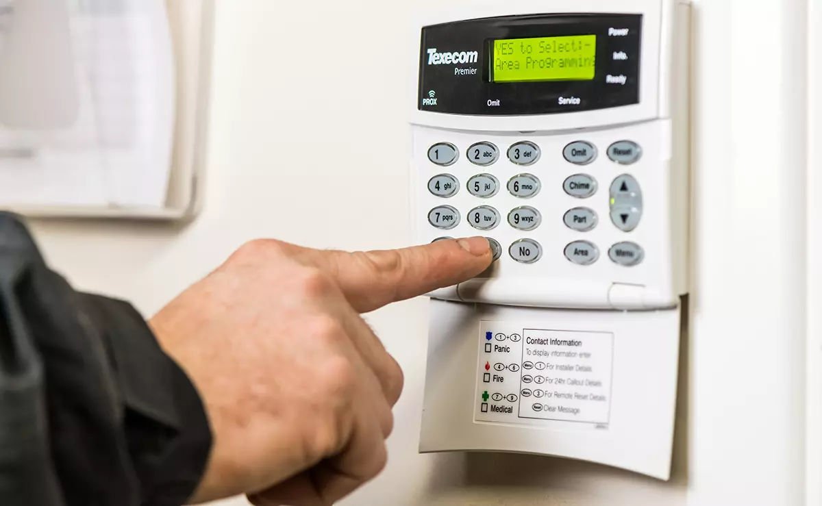 Commercial Burglar Alarm Installer Hampshire Find intruder alarm fitters in Ashurst